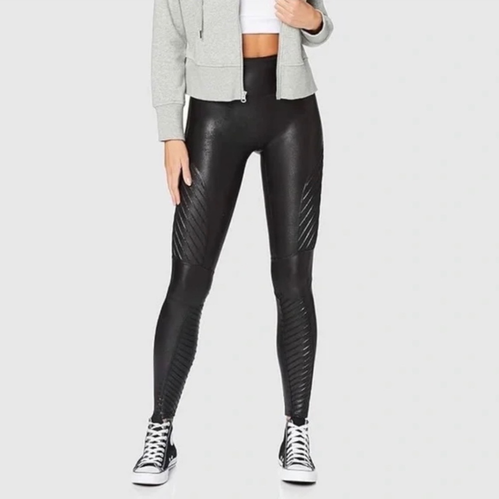 SPANX Faux Leather Moto Leggings Style 20136R Very Black Shapewear Power Waist M